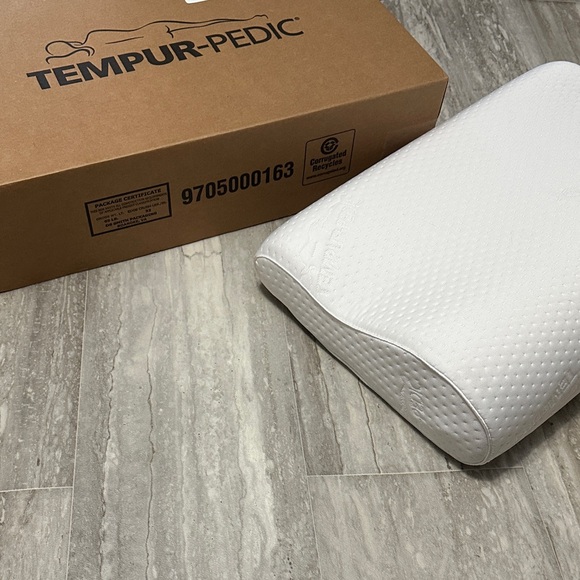 Tempur-Pedic Tempur-Neck Pillow NEW in Box - Picture 2 of 5